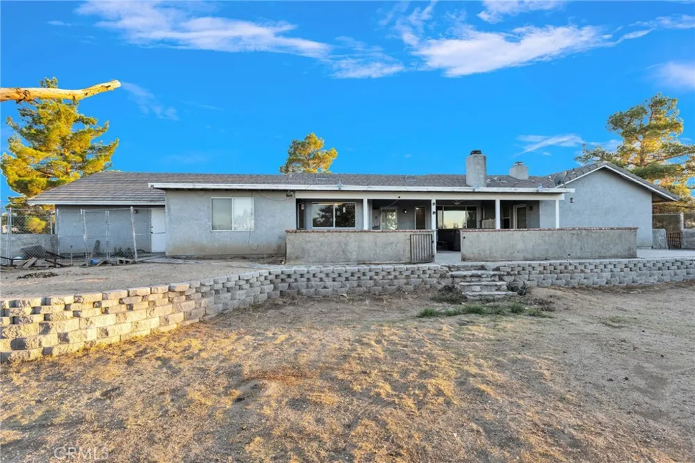 4374 Sunset Phelan, CA 92371