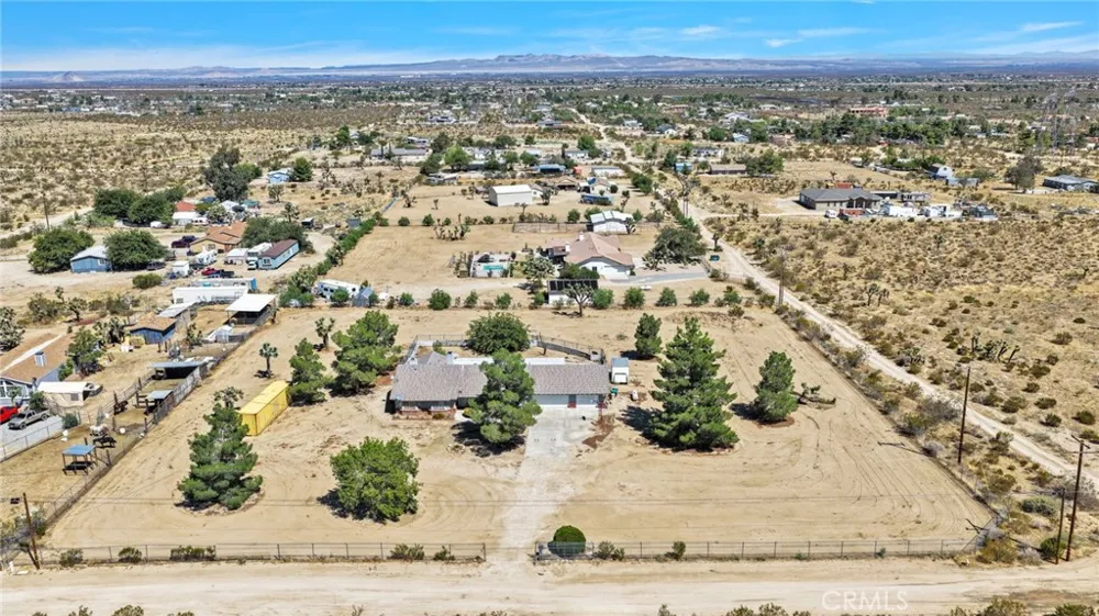 4374 Sunset Phelan, CA 92371