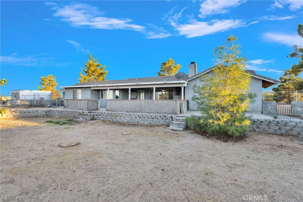 4374 Sunset Phelan, CA 92371