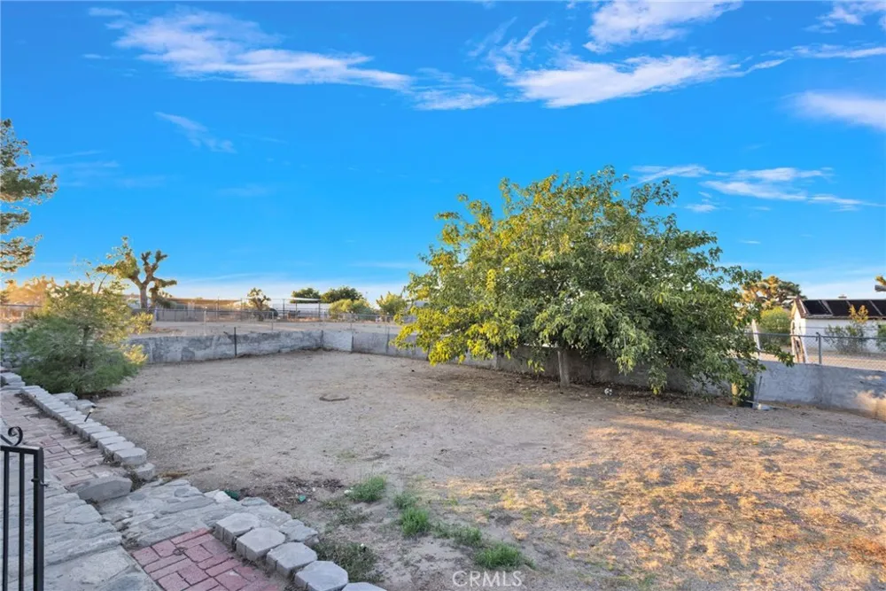 4374 Sunset Phelan, CA 92371