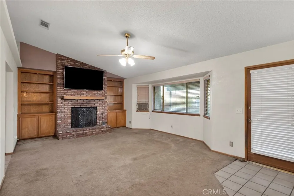 4374 Sunset Phelan, CA 92371