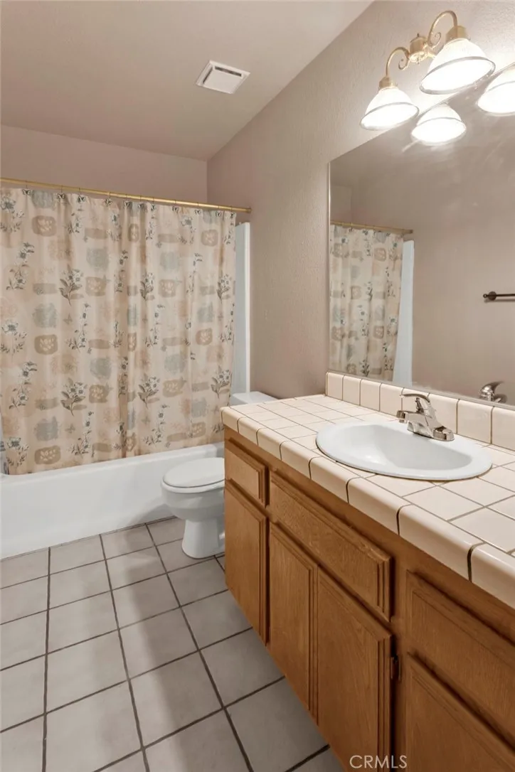 4374 Sunset Phelan, CA 92371