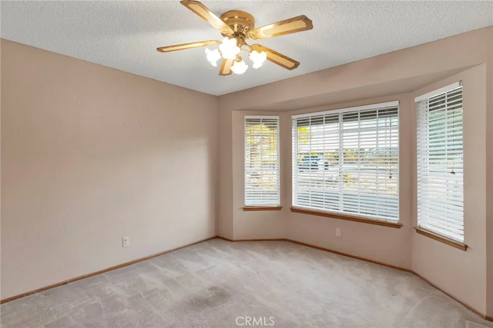 4374 Sunset Phelan, CA 92371