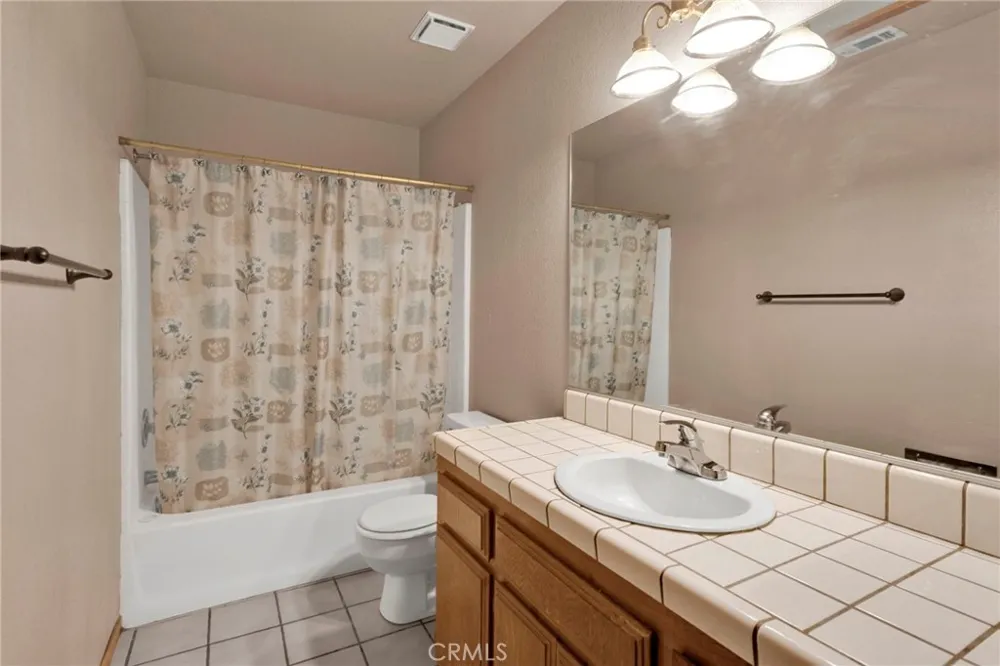 4374 Sunset Phelan, CA 92371