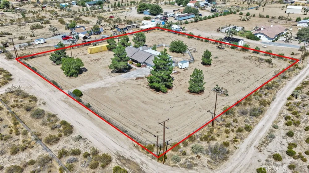4374 Sunset Phelan, CA 92371