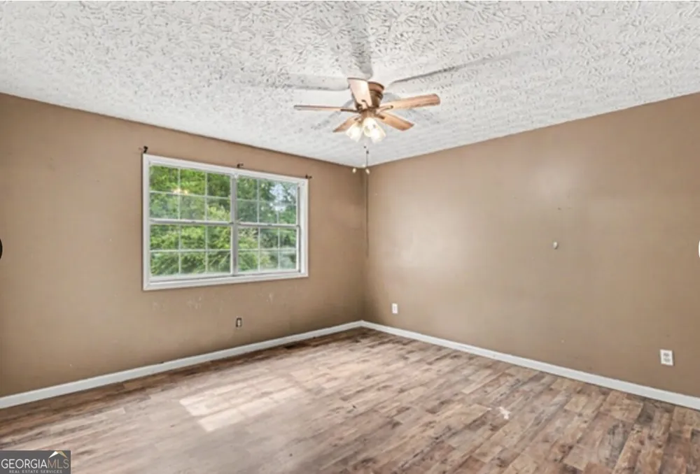24 NW Amberidge DR NW Cartersville, GA 30121
