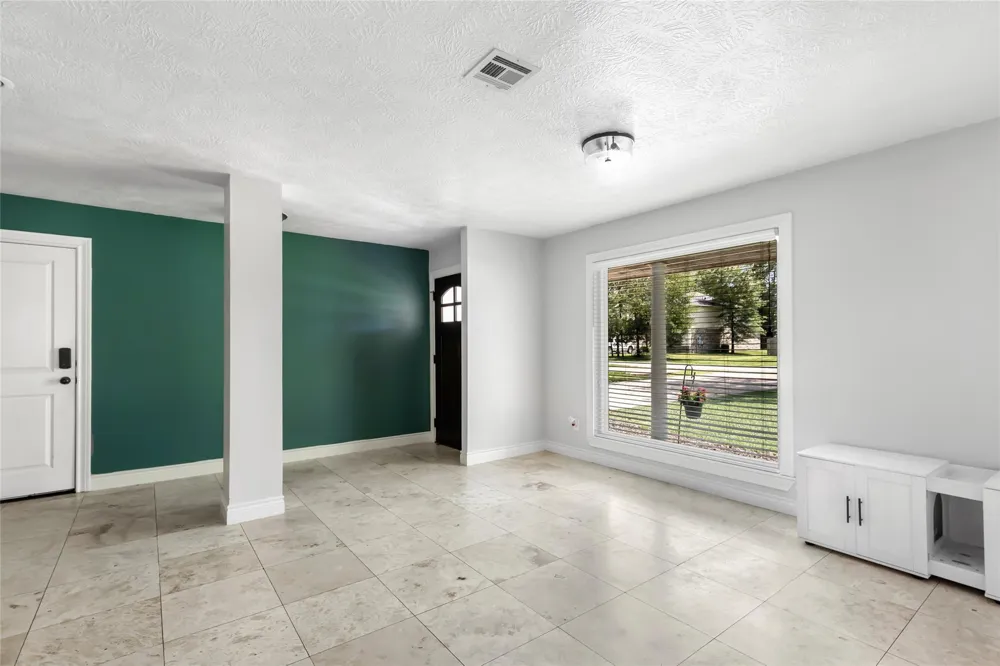 2543 Fountain View Street New Caney, TX 77357