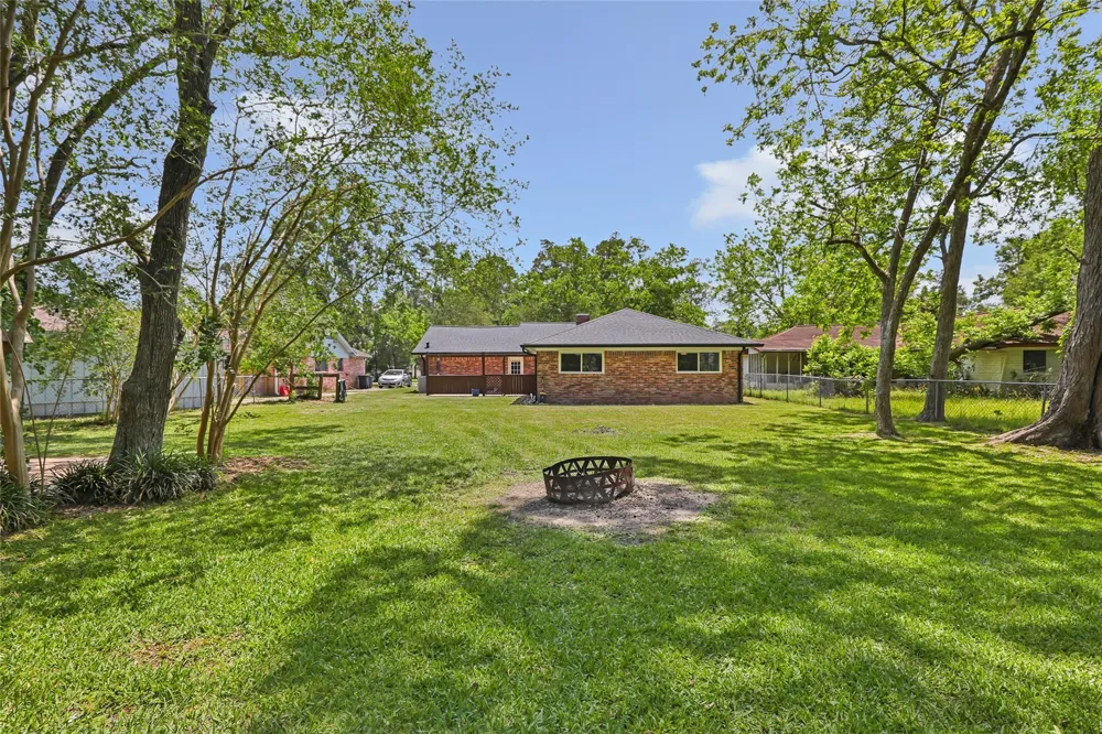 2543 Fountain View Street New Caney, TX 77357