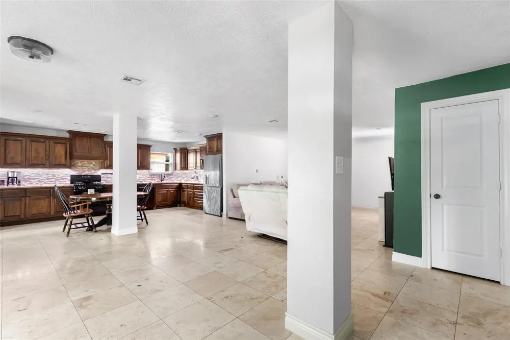2543 Fountain View Street New Caney, TX 77357