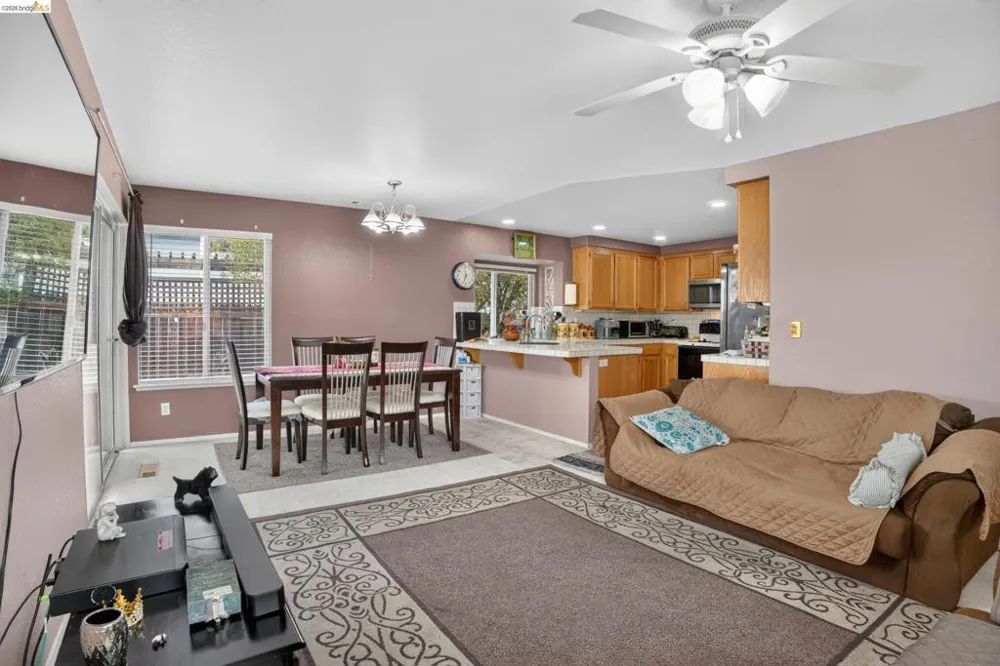 4148 Meadow Lake St Antioch, CA 94531