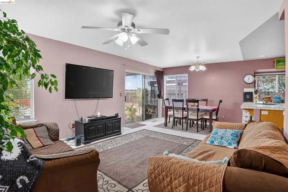 4148 Meadow Lake St Antioch, CA 94531