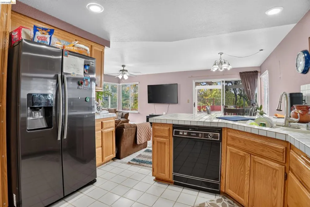 4148 Meadow Lake St Antioch, CA 94531