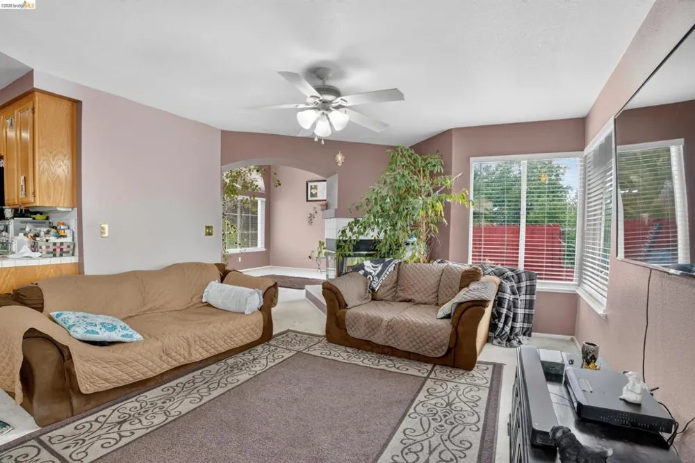 4148 Meadow Lake St Antioch, CA 94531