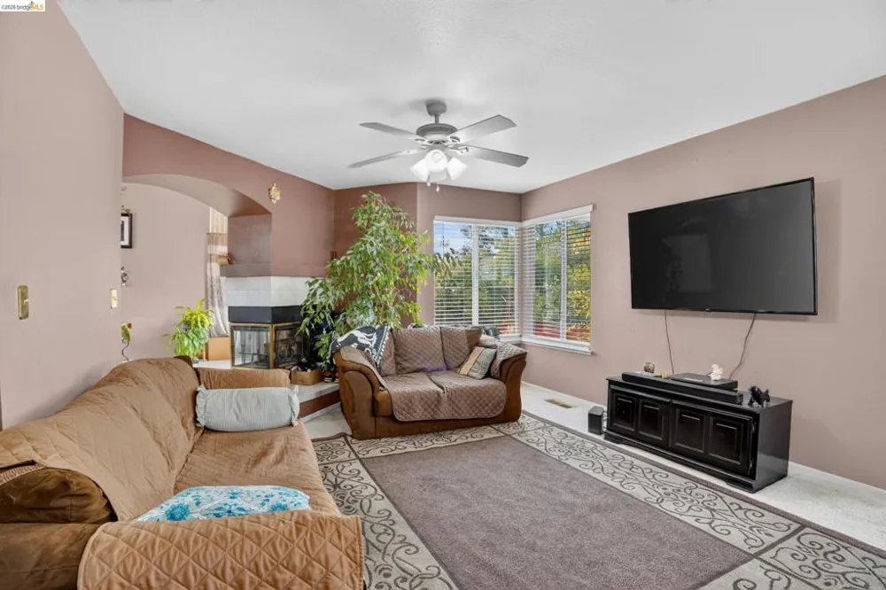 4148 Meadow Lake St Antioch, CA 94531