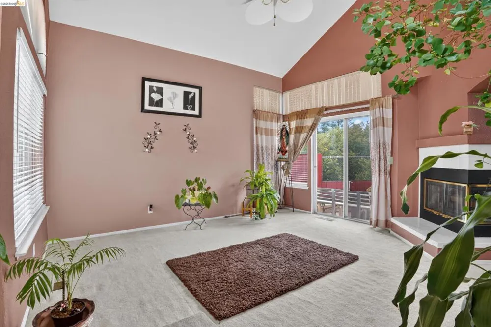 4148 Meadow Lake St Antioch, CA 94531