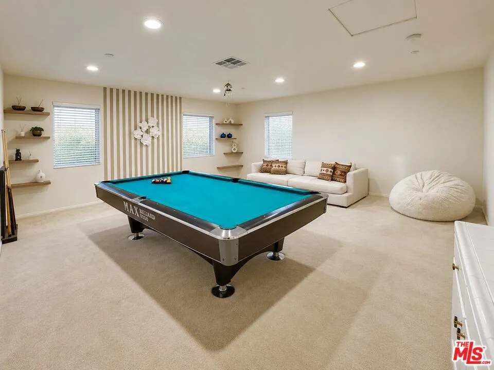 13033 Mesa Verde Way Los Angeles, CA 91342