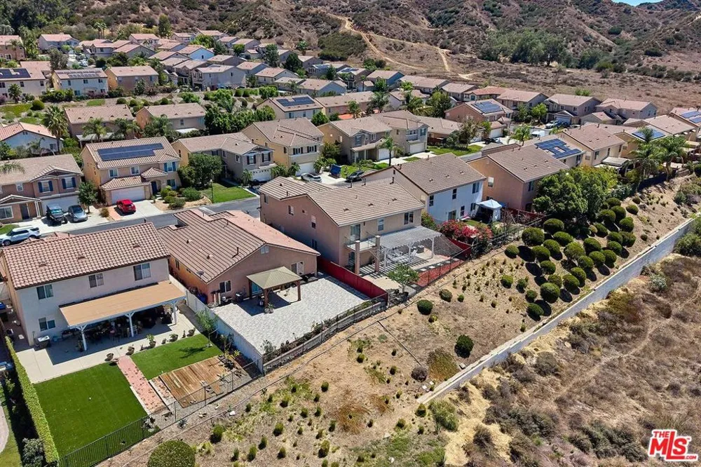 13033 Mesa Verde Way Los Angeles, CA 91342