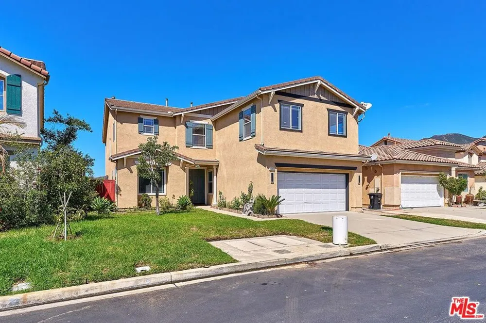 13033 Mesa Verde Way Los Angeles, CA 91342
