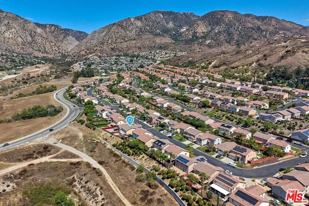 13033 Mesa Verde Way Los Angeles, CA 91342