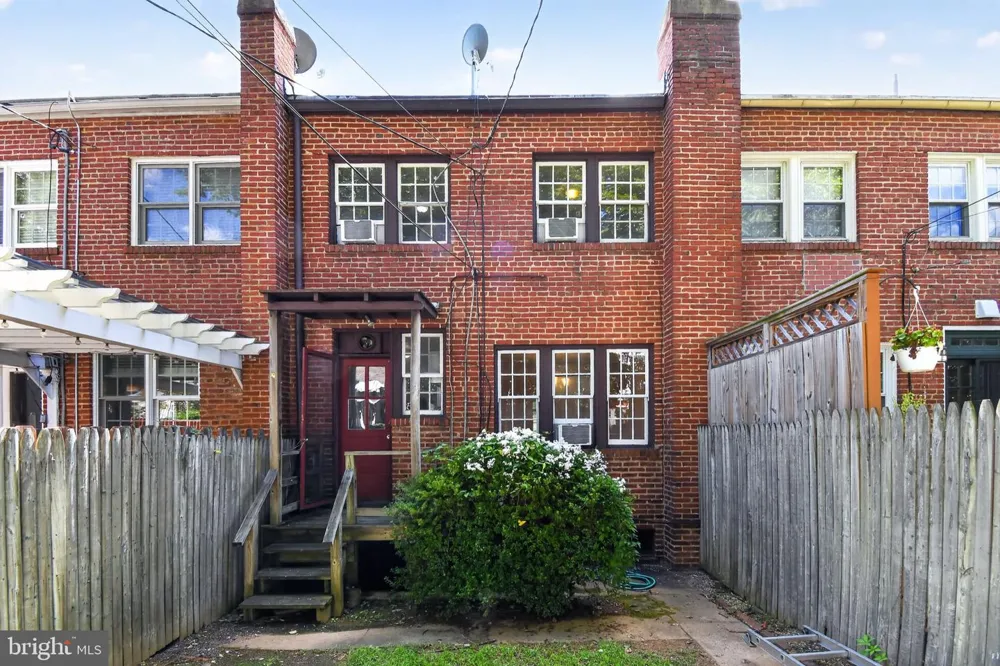 4459 GREENWICH PARKWAY NW Washington, DC 20007