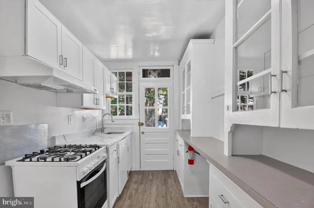 4459 GREENWICH PARKWAY NW Washington, DC 20007