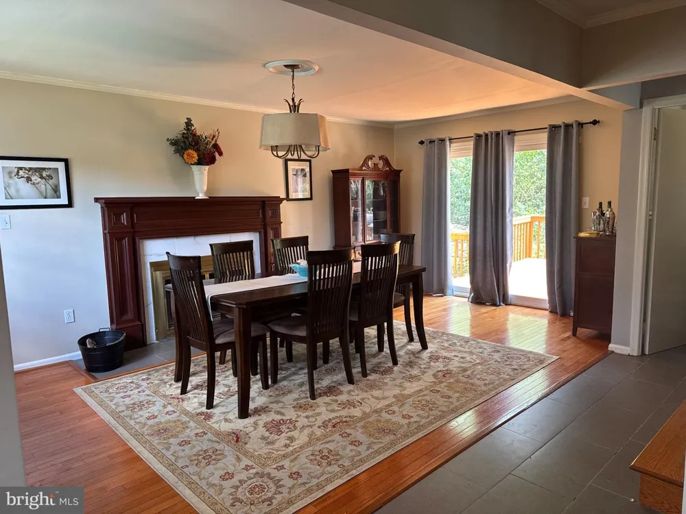 2337 ARCHDALE ROAD Reston, VA 20191