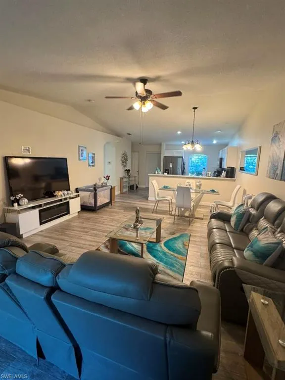 2038 NE 6th Street Cape Coral, FL 33909