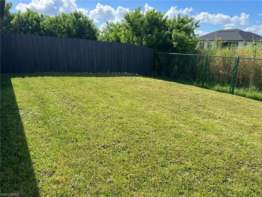 2038 NE 6th Street Cape Coral, FL 33909