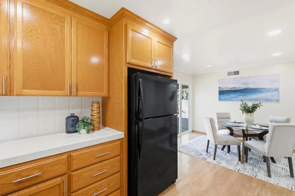 1128 Kentwood Avenue Cupertino, CA 95014