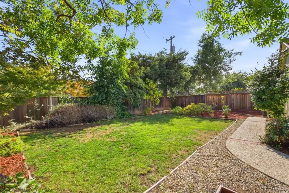 1128 Kentwood Avenue Cupertino, CA 95014