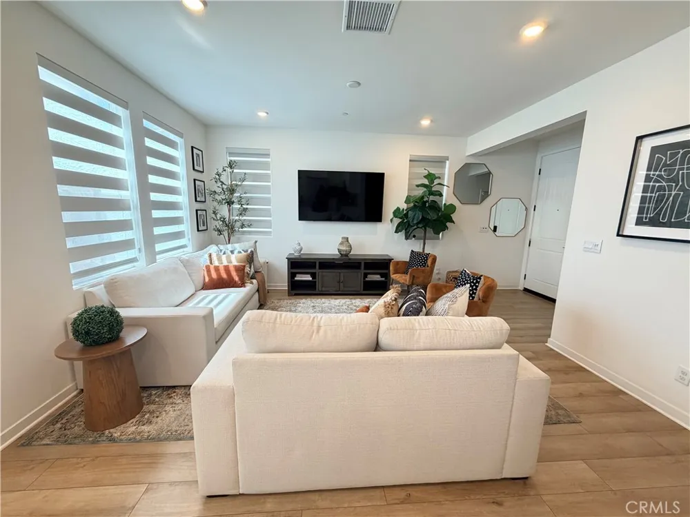 4012 Spring Corona, CA 92883