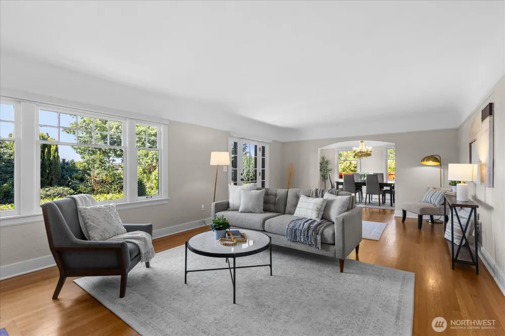 9819 Cherry Street Edmonds, WA 98020