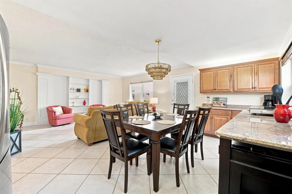 4 Flanders A Delray Beach, FL 33484