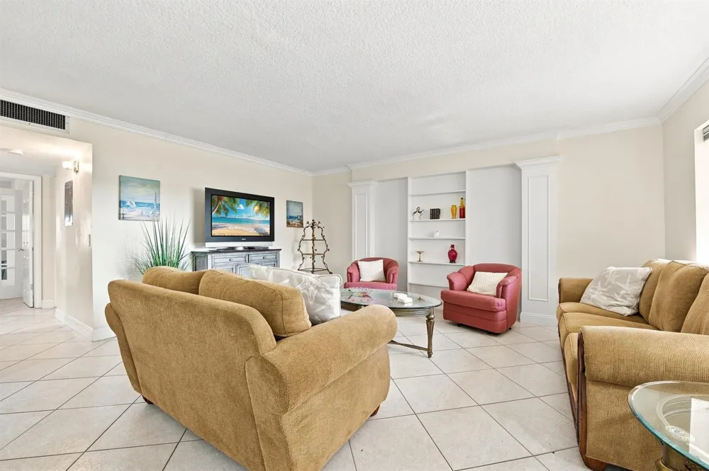 4 Flanders A Delray Beach, FL 33484