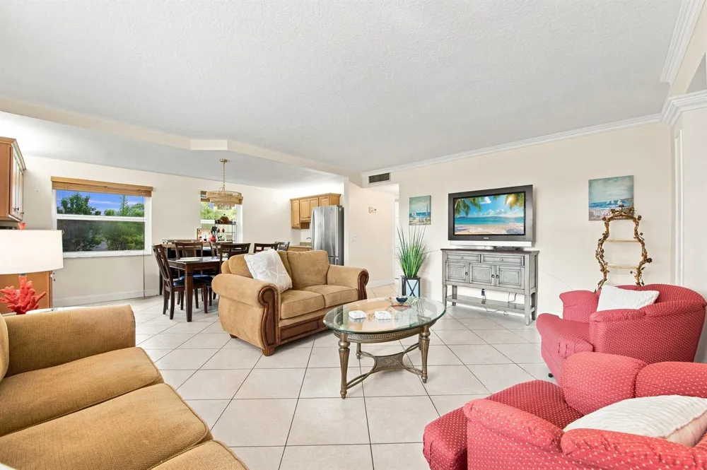4 Flanders A Delray Beach, FL 33484