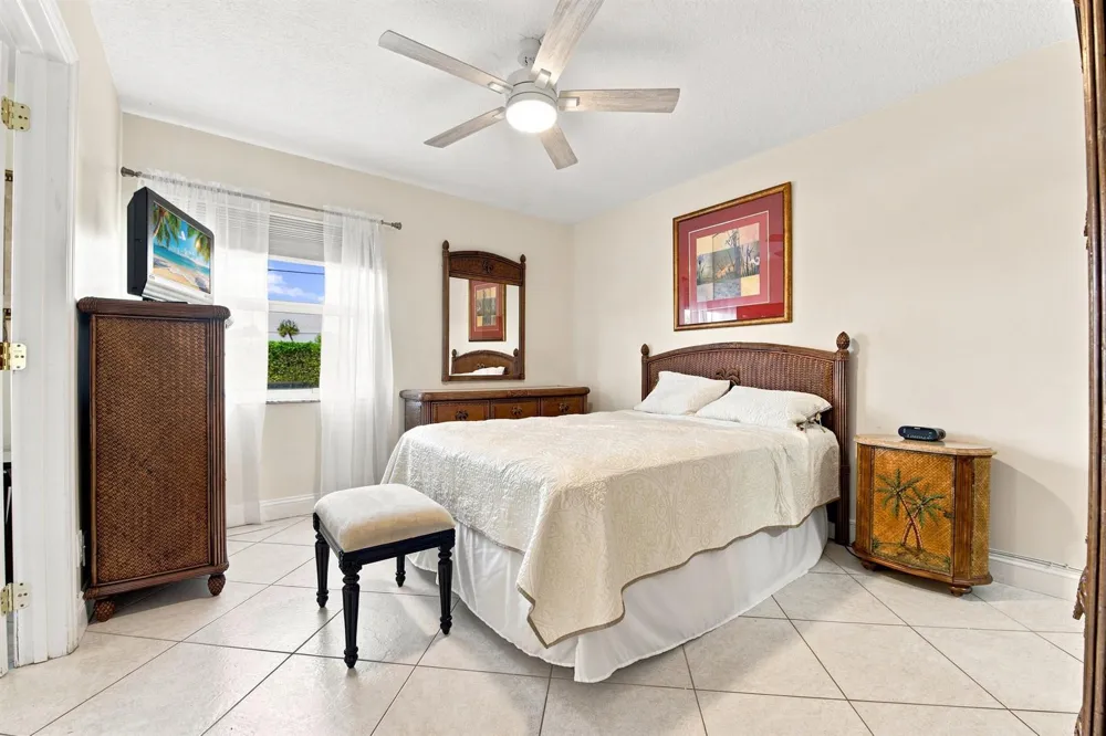 4 Flanders A Delray Beach, FL 33484