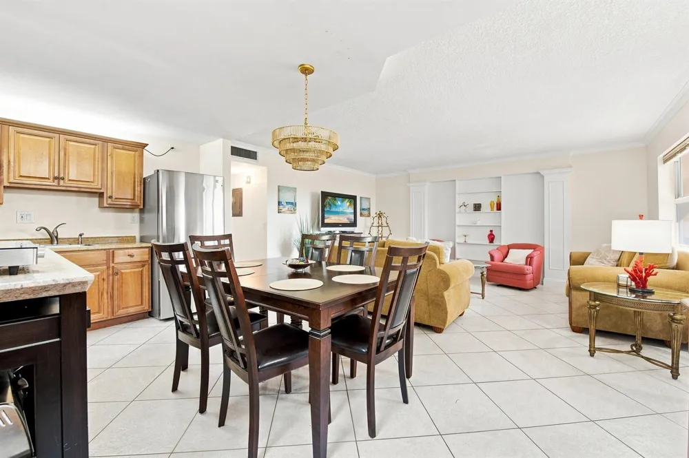 4 Flanders A Delray Beach, FL 33484