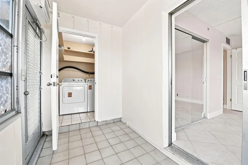 4 Flanders A Delray Beach, FL 33484