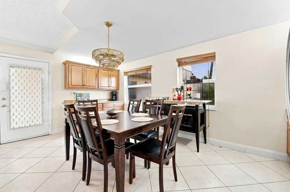 4 Flanders A Delray Beach, FL 33484