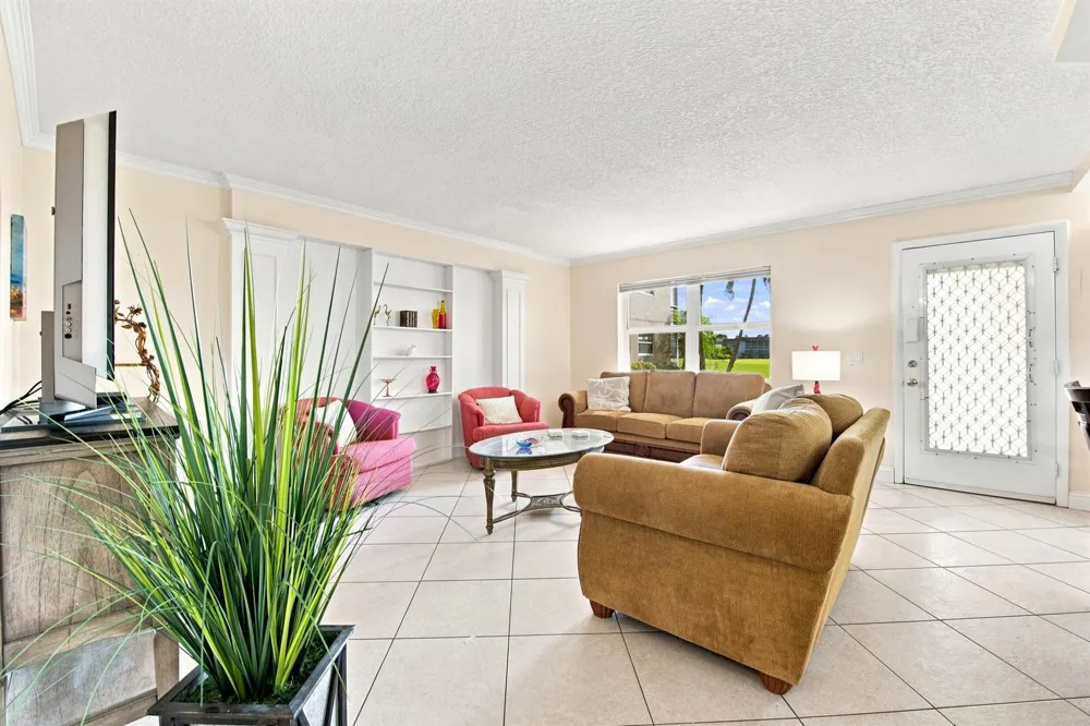 4 Flanders A Delray Beach, FL 33484