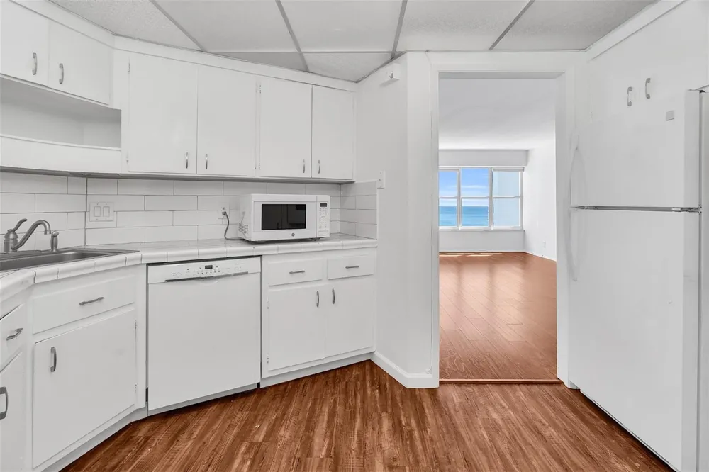 3700 Galt Ocean Drive #1209 Fort Lauderdale, FL 33308