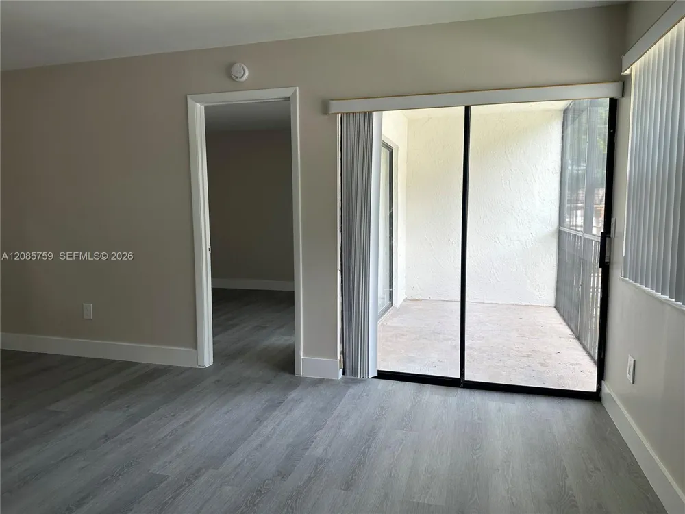 14909 SW 104th St #18-24 Miami, FL 33196