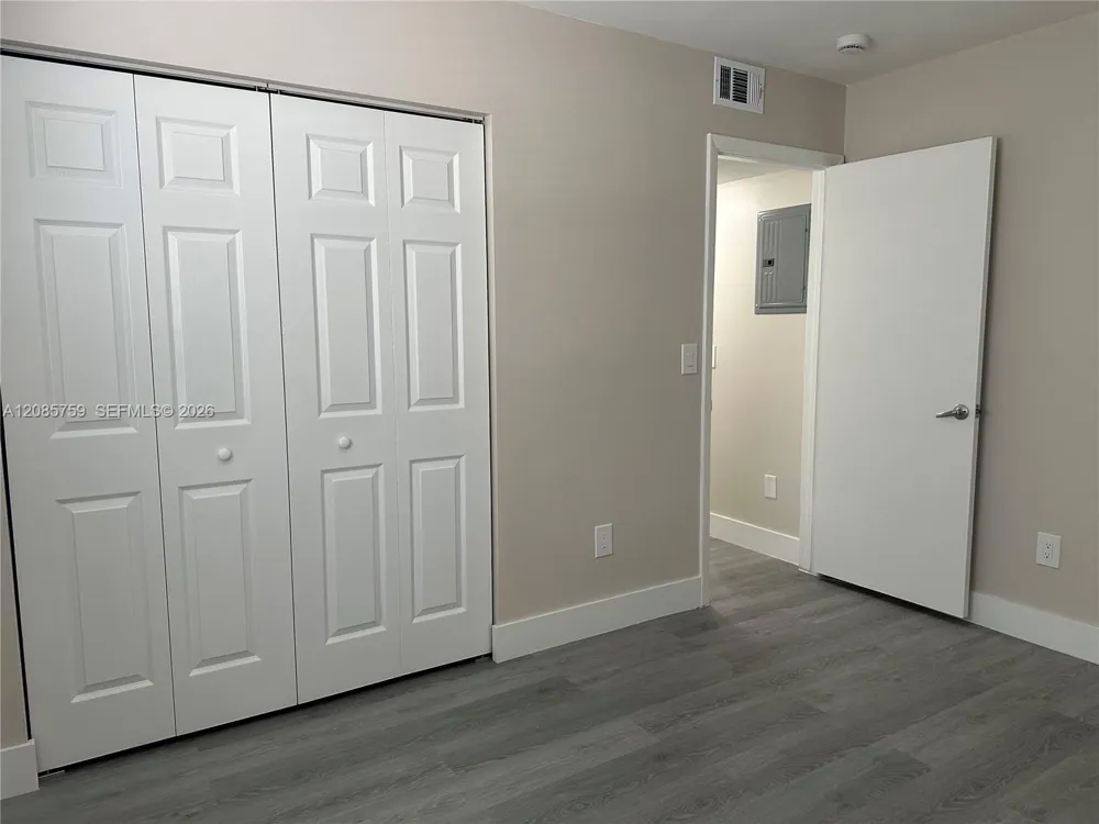 14909 SW 104th St #18-24 Miami, FL 33196