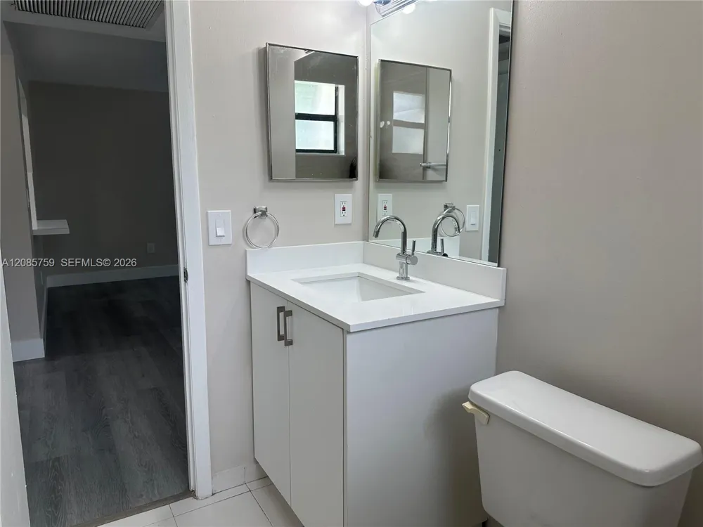 14909 SW 104th St #18-24 Miami, FL 33196