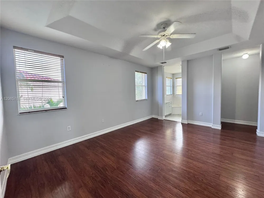 12864 NW 7th St Miami, FL 33182