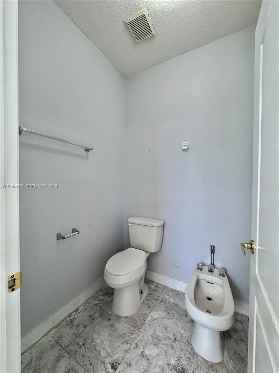 12864 NW 7th St Miami, FL 33182