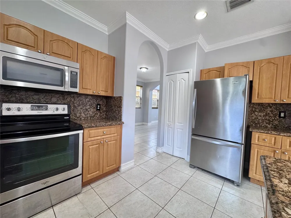 12864 NW 7th St Miami, FL 33182