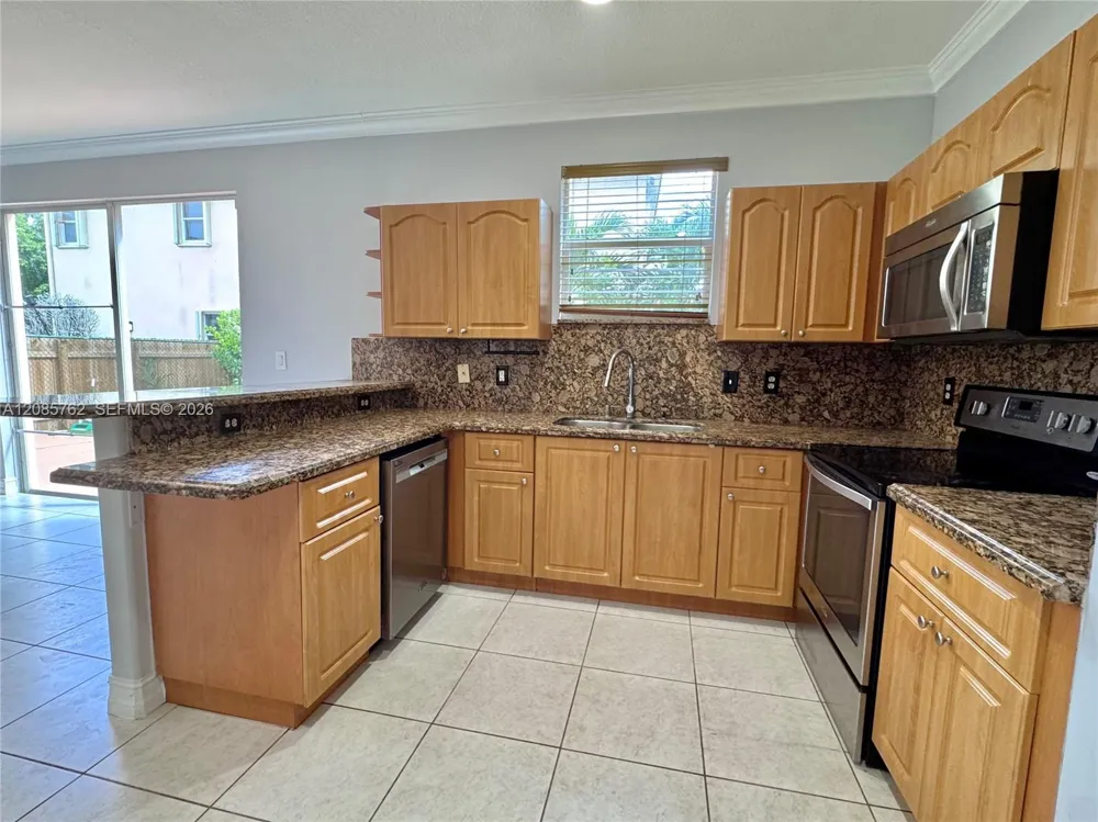 12864 NW 7th St Miami, FL 33182