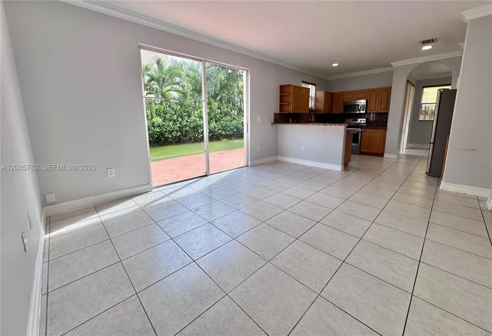 12864 NW 7th St Miami, FL 33182