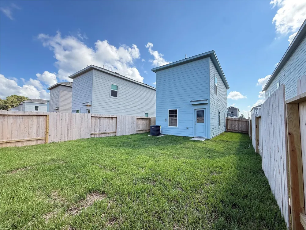 3642 Duplet Avenue Conroe, TX 77306